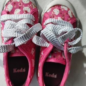 Size 8m onworn little girls Hello Kitty Keds